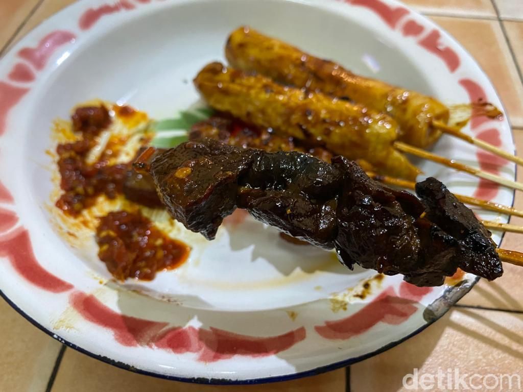 Soto Kebo WARSO: Uniknya Soto Daging Kerbau dan Mangut Manyung Super Pedas