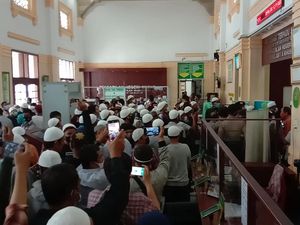 Amuk Rekan Korban Gegara Vonis Bebas Terdakwa Pembunuhan di Medan