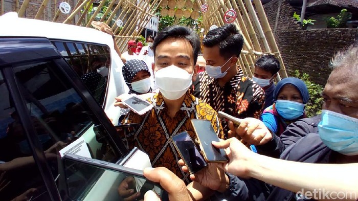 Wali Kota Solo Gibran Rakabuming Raka, usai menghadiri Kampung Tanpa Rokok di Mojosongo, Rabu (24/3/2021).