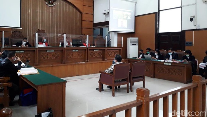 Ahli ITE bersaksi di sidang Jumhur Hidayat (Ilman/detikcom)
