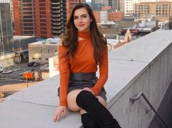 Alexandra, Pecatur Wanita Jagoan Berparas Menawan