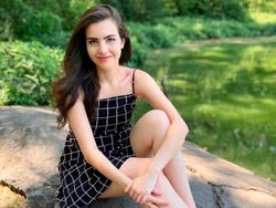 Alexandra, Pecatur Wanita Jagoan Berparas Menawan