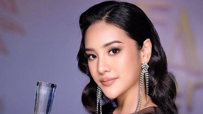 7 Gaya Seksi Anya Geraldine, Juara Fashionable Youth Insert Fashion Award