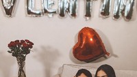 Momen Valentine Februari 2021 lalu, foto Anya Geraldine bersama Verrel Bramasta sempat menghebohkan. Pasalnya, mereka tampak begitu dekat sambil menikmati croissant. Foto: Instagram @anyageraldine