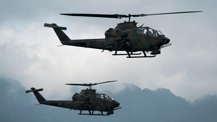 Deretan Foto Helikopter Canggih di Dunia Sejumlah negara kini mengoperasikan helikopter canggih untuk pertahanan negaranya seperti Apache, Super Cobra dan MI-24, yuk intip foto-fotonya!