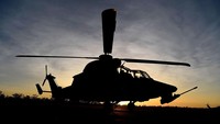 Sejumlah negara kini mengoperasikan helikopter canggih untuk pertahanan negaranya seperti Apache, Super Cobra dan MI-24, yuk intip foto-fotonya!