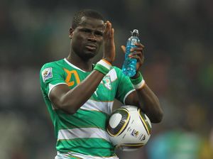 Viral Lagi! Momen Kocak Emmanuel Eboue Sok Paham Bahasa Korea