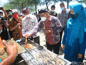 Banyuwangi Promosikan Pantai Satelit Muncar Lewat Fish Market Festival