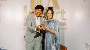 Adu Gaya 7 Artis Tampil Maksimal di Insert Fashion Award 2021