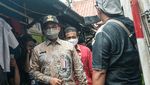 Potret Anies Datangi Lokasi Kebakaran Tewaskan 10 Orang di Matraman