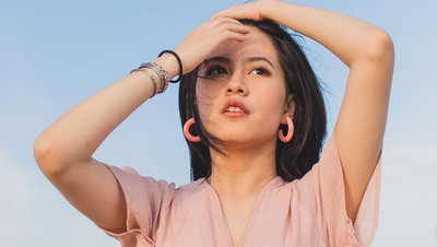 Adhisty Zara Tersandung Skandal, Ini 7 Pria yang Pernah Dekat dengannya