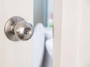 Toilet Berbayar, yang Setor Dibayar