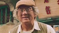 Baru-baru ini aktor yang akan berusia 67 tahun tersebut membuat heboh para fansnya dengan sebuah video yang memperlihatkan kondisi sang aktor. Jackie Chan tampak lebih tua dari yang selama ini terlihat. dok.Tik Tok  