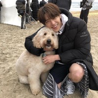 Kim Woo Bin resmi kembali setelah menjalani hiatus selama empat tahun. Pada 2017 lalu, ia didiagnosa menderita kanker nasofaring. Foto: dok Instagram ____kimwoobin