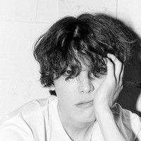 Pada Kamis (26/11/2020), Kim Woo Bin resmi membuka akun Instagram pribadi (@____kimwoobin). Ia pun mengungah foto dirinya dengan caption, “Halo, ini Kim Woo Bin.” Foto: dok Instagram ____kimwoobin