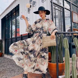 5 Cara Stylish Pakai Maxi Dress, Salah Satu Tren Fashion 2021 5 Cara Stylish Pakai Maxi Dress, Salah Satu Tren Fashion 2021