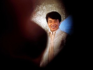 Ternyata Tengkorak Kepala Jackie Chan Bolong