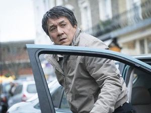 Jackie Chan Ngaku Tiap Malam Bercinta dengan Pekerja Seks, Ini Risikonya