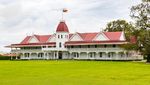 Potret Tonga, Negara Cantik yang Rajanya Santuy