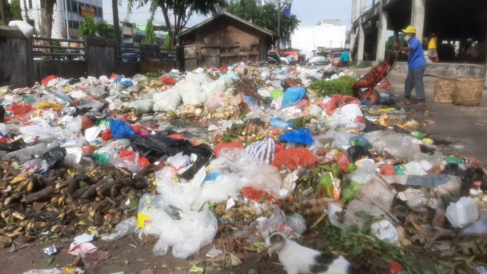 Tumpukan sampah di Kota Pekanbaru (Raja Adil-detikcom)