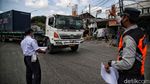 Biar Nggak Macet Kini Operasional Truk Kontainer Dibatasi