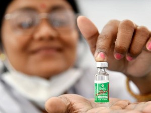 India Tunda Ekspor Vaksin AstraZeneca, Indonesia Bisa Terdampak