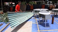Pemilik Mal Rongsong Nurcholis Agi rencananya akan membuat tempat wisata rongsok di atas bangunan dengan jumlah empat lantai yang rencananya akan dibuka untuk umum.