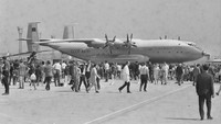 Debut pesawat Antonov di Bandara Le Bourget dekat Paris, Prancis, 23 Juni 1965. Getty Images/Reg Lancaster  