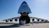 Antonov An-225 Mriya adalah pesawat kargo terbesar di dunia. Getty Images/Jens Schlueter  