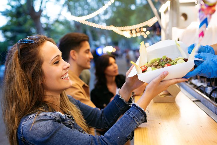 5 Kesalahan Saat Makan Siang Ini Bisa Bikin Diet Kamu Gagal