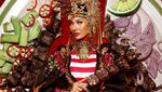 Penampilan Aurra Kharishma dengan Gaun Memukau