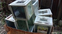 Densus 88 masih mendalami ke mana saja kotak amal ini disebarkan.  (Ahmad Arfah/detikcom)