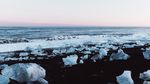 Keren Banget! Pantai Berlian Punya Kilau di Atas Pasirnya yang Hitam