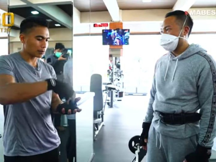 dr Alex Perkasa turut menangani hipospadia Serda Aprilio Manganang
