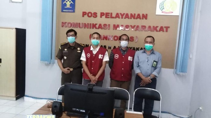 Dua tersangka kasus dugaan korupsi di Bank Jogja, di Lapas Kelas II A Yogyakarta.