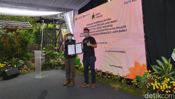 Gubernur Jabar Ridwan Kamil Meluncurkan Program Petani Milenial