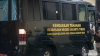 Majelis hakim tidak hanya mengabulkan permohonan sidang secara langsung atau offline kepada Habib Rizieq terkait kasus kerumunan di Petamburan dan Tebet serta Megamendung, Kabupaten Bogor. (Foto: Andhika Prasetia/detikcom)