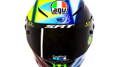 Transisi Siang-Malam di Helm Valentino Rossi