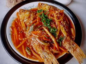 Resep Pembaca : Ikan Mas Asam Manis yang Gurih Renyah