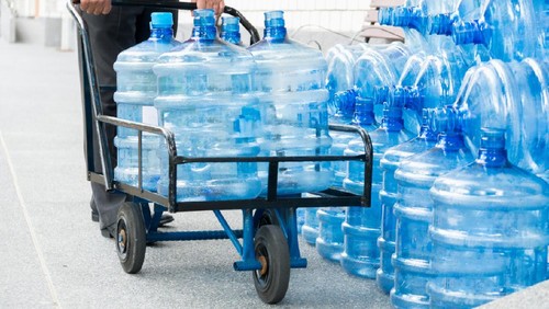 Ilustrasi Galon Air Mineral