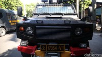 Wolf dirakit di Korea Selatan dan tergolong ke dalam armoured personal carrier (APC) atau kendaraan lapis baja pembawa personel.