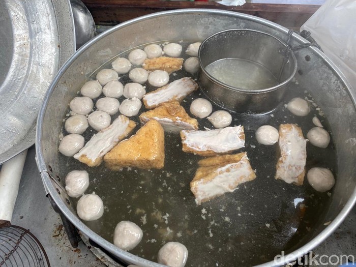 Jajan Baso Bening Si Abah yang Tersohor di Gang Aut Bogor Jajan Baso Bening Si Abah yang Tersohor di Gang Aut Bogor