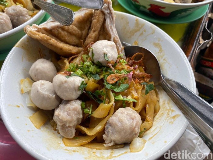 Jajan Baso Bening Si Abah yang Tersohor di Gang Aut Bogor