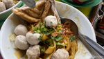 Gurih Sedap Baso Bening si Abah yang Hits di Suryakencana