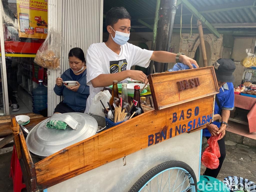 Jajan Baso Bening Si Abah yang Tersohor di Gang Aut Bogor