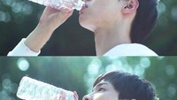 Aktor yang namanya merangkak naik berkat drama School 2015 ini tampak tampan walaupun hanya sedang menikmati sebotol air mineral. Foto: Instagram Jang Dong Yoon