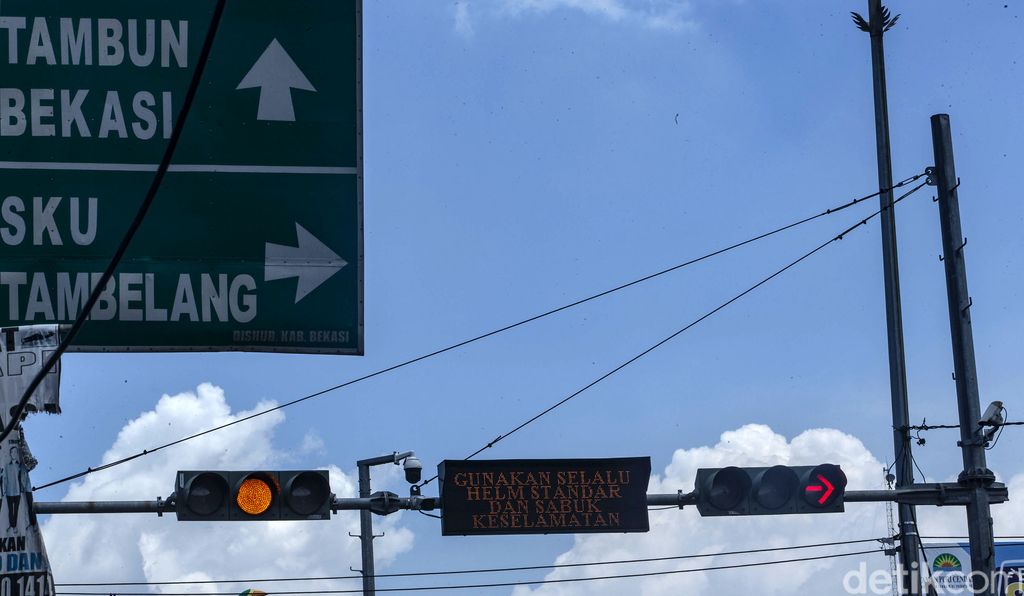 Kabupaten Bekasi anggarkan Rp 5 miliar untuk pelaksanaan tilang elektronik. Anggaran itu akan digunakan untuk pengadaan kamera dan fasilitas pendukung lainnya.