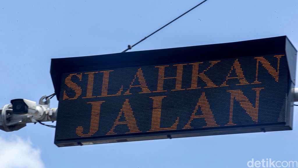 Kabupaten Bekasi anggarkan Rp 5 miliar untuk pelaksanaan tilang elektronik. Anggaran itu akan digunakan untuk pengadaan kamera dan fasilitas pendukung lainnya.