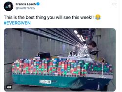 Meme Kocak Kapal Raksasa Nyangkut di Terusan Suez