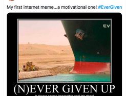 Meme Kocak Kapal Raksasa Nyangkut di Terusan Suez